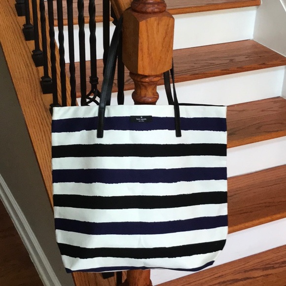 kate spade Handbags - 💥Sale💥NWT♠️ Kate Spade Bon shopper striped tote